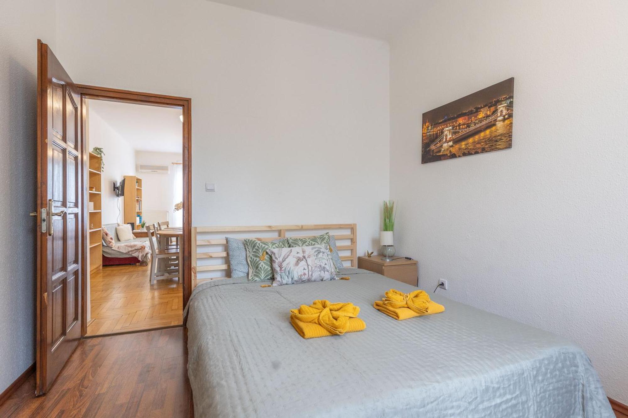 Riverside Balcony Apartment With View To Danube Budapest Kültér fotó
