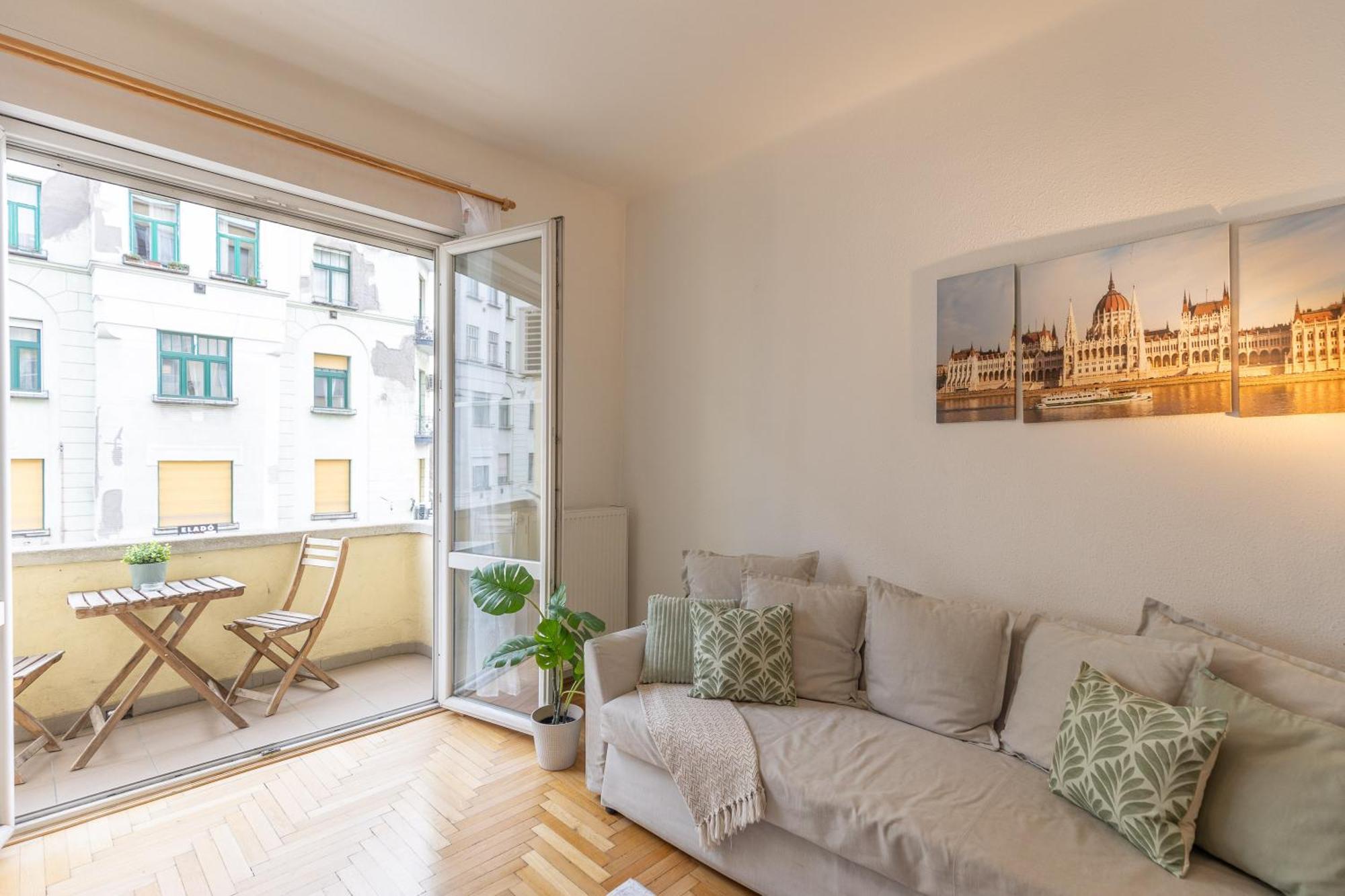 Riverside Balcony Apartment With View To Danube Budapest Kültér fotó